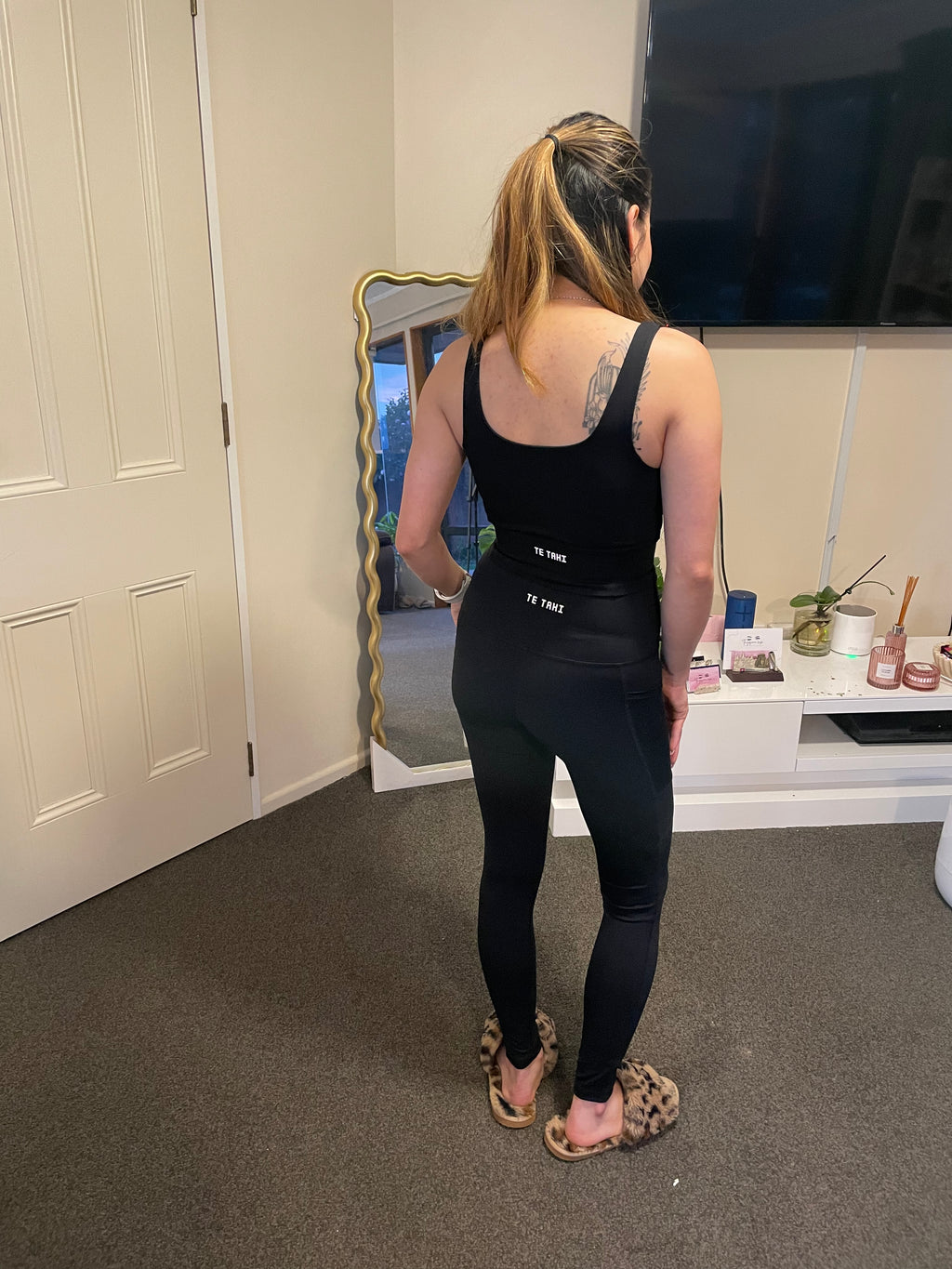 Te Tahi Leggings